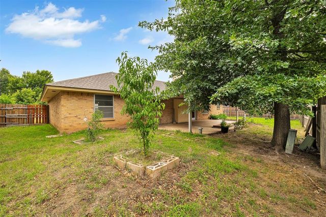 3114 N Wheeler Circles, Bethany, OK 73008