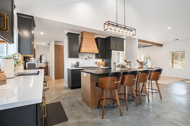 13785 Jane Way, Harbert, MI 49115