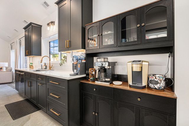 13785 Jane Way, Harbert, MI 49115