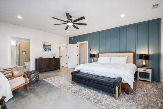 13785 Jane Way, Harbert, MI 49115