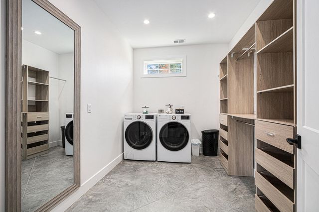 13785 Jane Way, Harbert, MI 49115