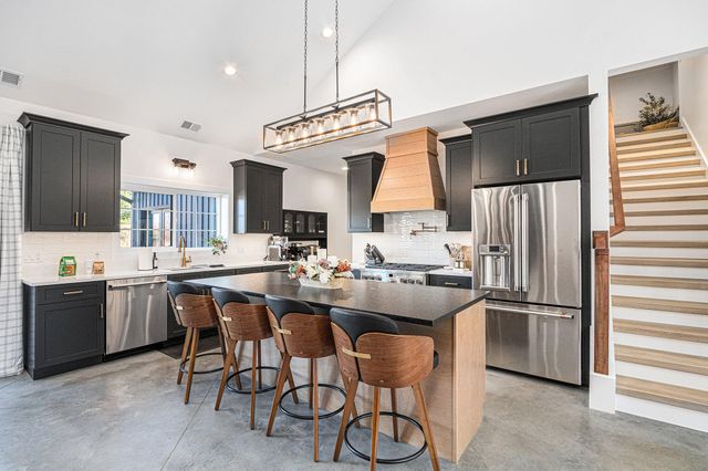 13785 Jane Way, Harbert, MI 49115