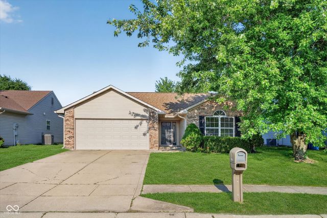 13083 N Sterling Commons, Fishers, IN 46038
