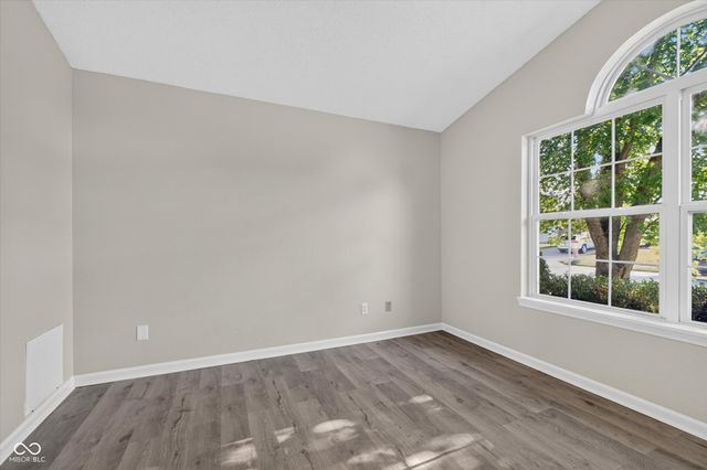 13083 N Sterling Commons, Fishers, IN 46038