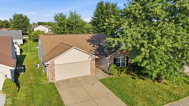 13083 N Sterling Commons, Fishers, IN 46038