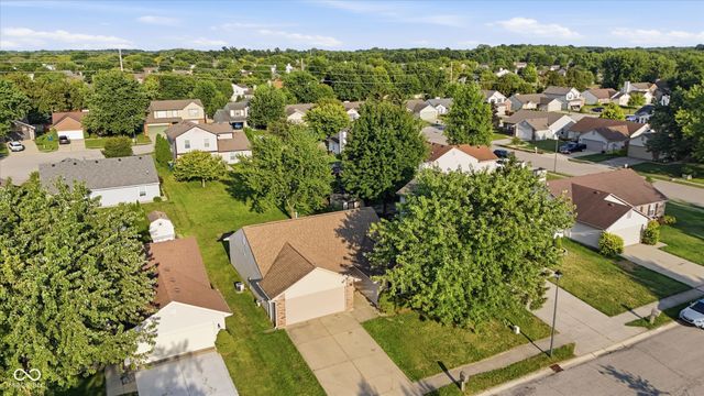 13083 N Sterling Commons, Fishers, IN 46038