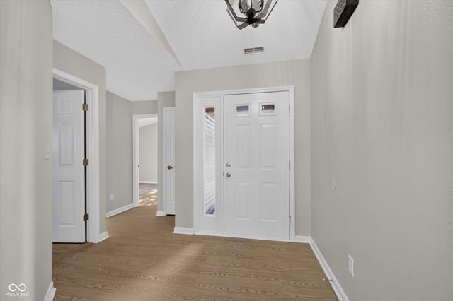 13083 N Sterling Commons, Fishers, IN 46038