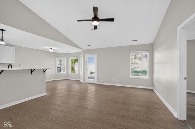 13083 N Sterling Commons, Fishers, IN 46038