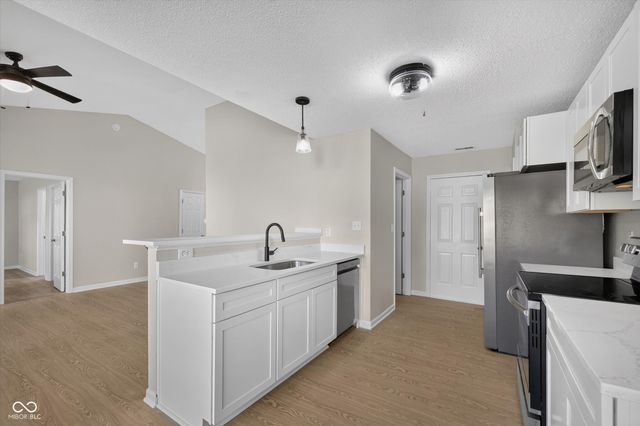 13083 N Sterling Commons, Fishers, IN 46038