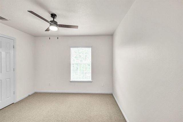 10 Chippewa Trail, Spring, TX 77389