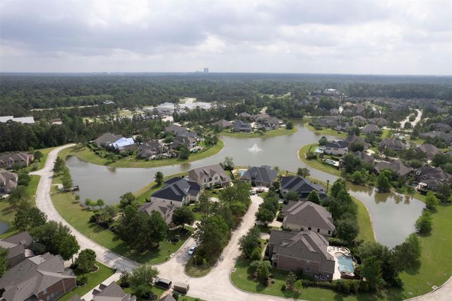 10 Chippewa Trail, Spring, TX 77389