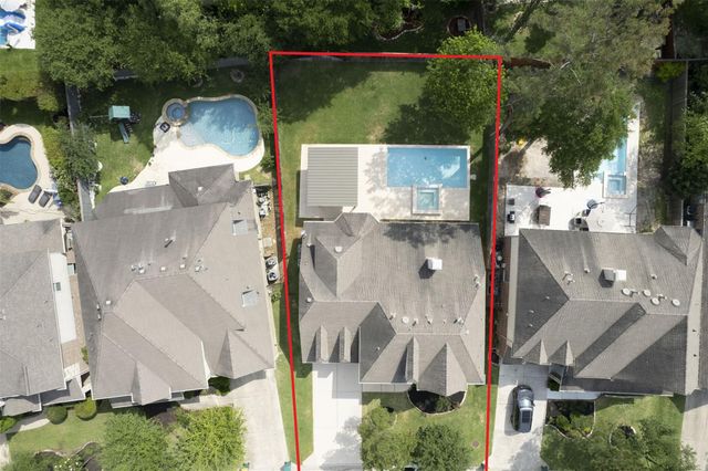 10 Chippewa Trail, Spring, TX 77389