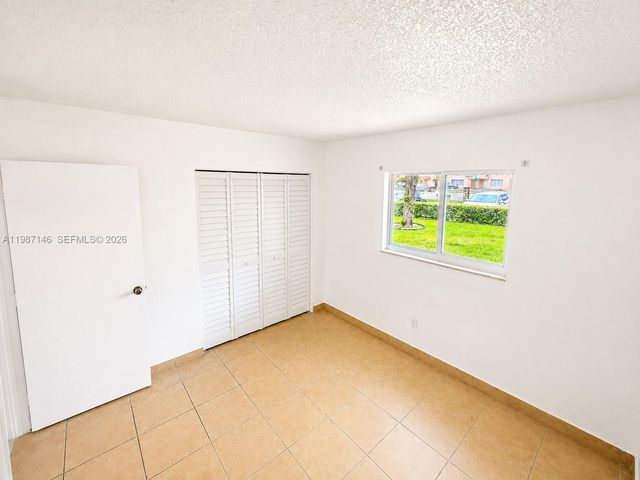 4050 NW 135th St 5-1, Opa-locka, FL 33054