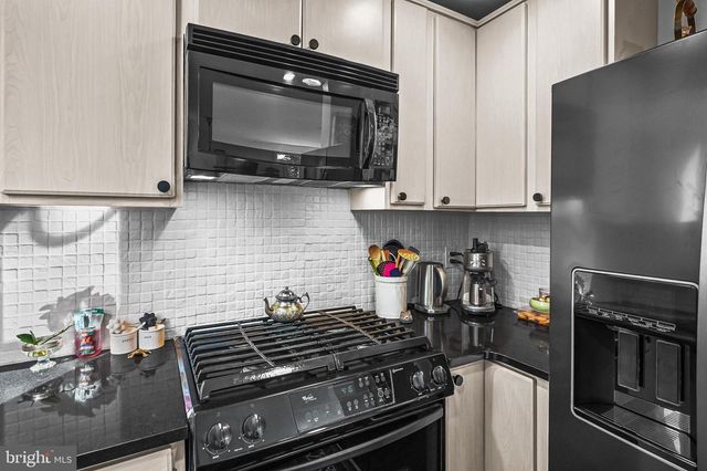 100 1ST ST #6, Keyport, NJ 07735