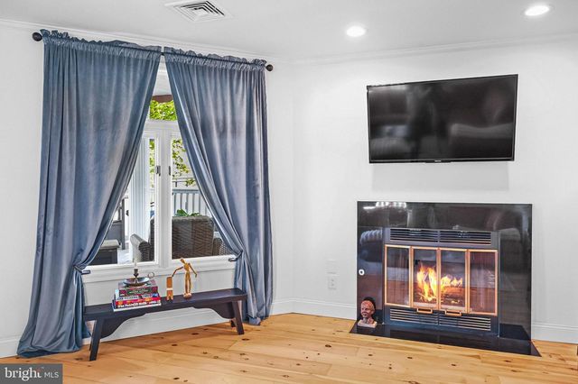 100 1ST ST #6, Keyport, NJ 07735