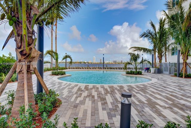 7501 E Treasure Drive 4K, North Bay Village, FL 33141