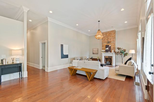 1211 Boscobel St, Nashville, TN 37206