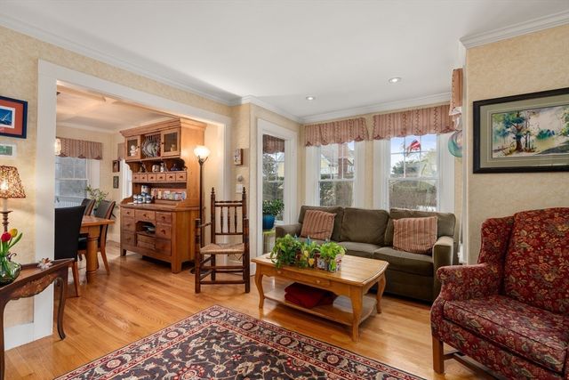 13 Shawmut Ave Ext., Wayland, MA 01778