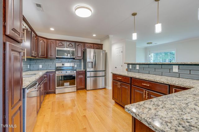 4740 Edens View Road, Kingsport, TN 37664