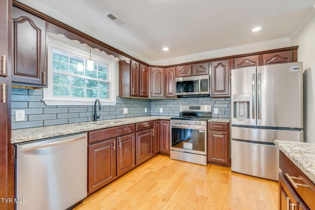 4740 Edens View Road, Kingsport, TN 37664