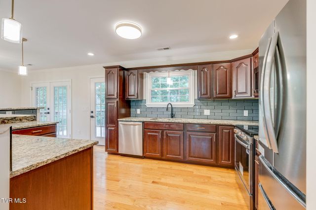 4740 Edens View Road, Kingsport, TN 37664