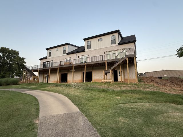 112 Fairway Dr, Clarksville, TN 37043
