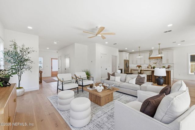 802 4TH Street S, Jacksonville Beach, FL 32250