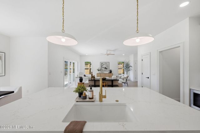 802 4TH Street S, Jacksonville Beach, FL 32250