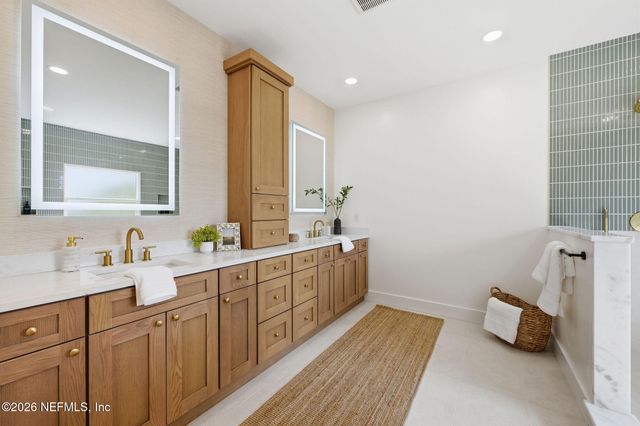 802 4TH Street S, Jacksonville Beach, FL 32250