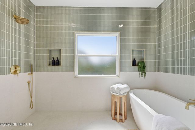 802 4TH Street S, Jacksonville Beach, FL 32250