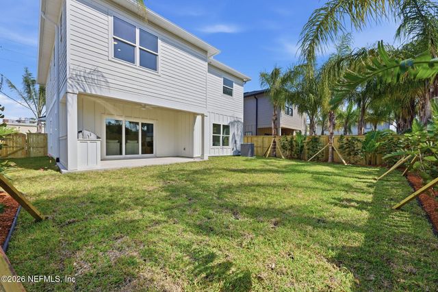 802 4TH Street S, Jacksonville Beach, FL 32250
