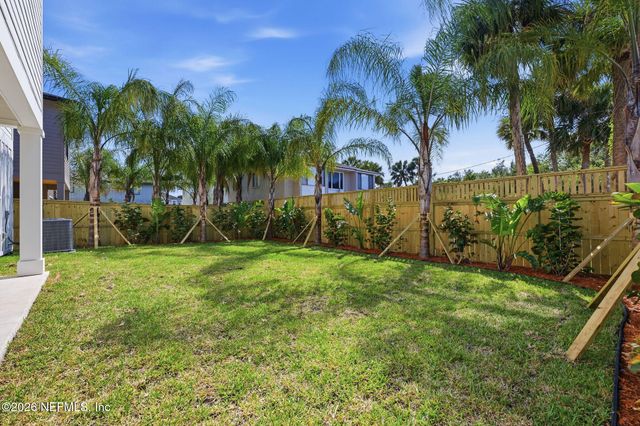 802 4TH Street S, Jacksonville Beach, FL 32250