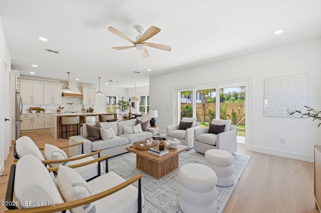 802 4TH Street S, Jacksonville Beach, FL 32250