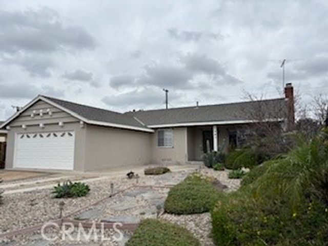 461 W Roberta, Fullerton, CA 92832