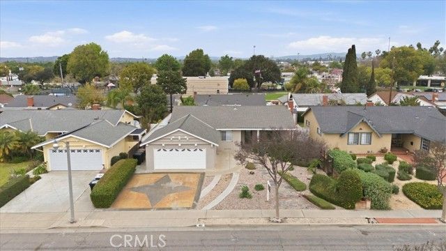 461 W Roberta, Fullerton, CA 92832