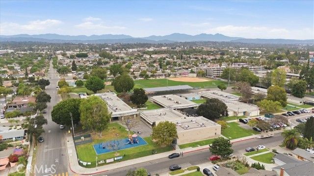 461 W Roberta, Fullerton, CA 92832