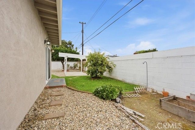 461 W Roberta, Fullerton, CA 92832