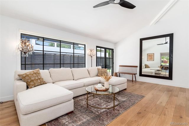 1065 S Monroe Street, Denver, CO 80209