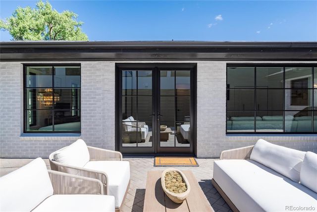 1065 S Monroe Street, Denver, CO 80209