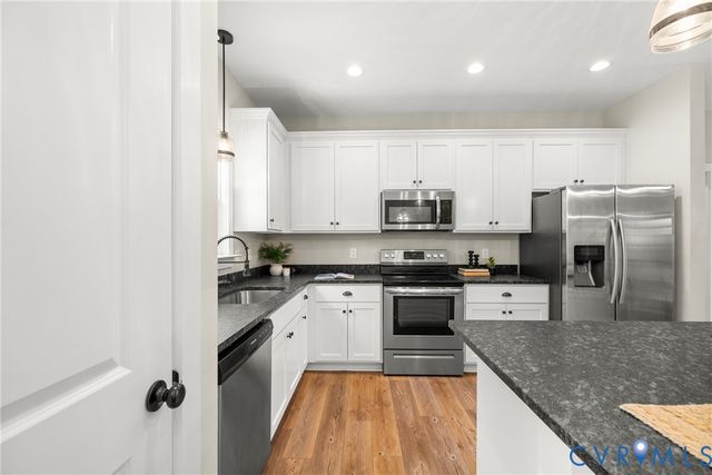 1241 Deep Run Rd, Cartersville, VA 23027