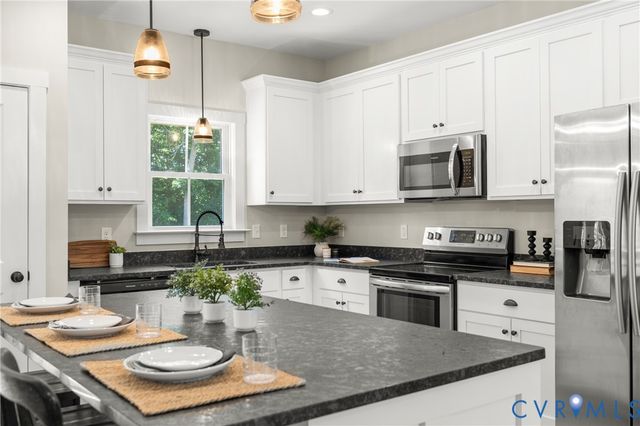1241 Deep Run Rd, Cartersville, VA 23027