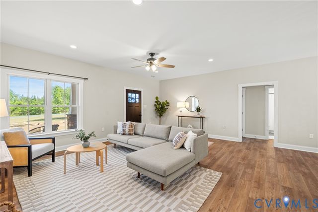1241 Deep Run Rd, Cartersville, VA 23027