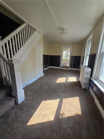 205 Front Street 1R, Catasauqua Boro, PA 18032
