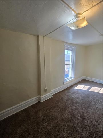 205 Front Street 1R, Catasauqua Boro, PA 18032