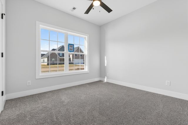 622 Woodrush Dr, Clarksville, TN 37040