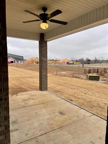 1024 Laux Lane, Pea Ridge, AR 72751