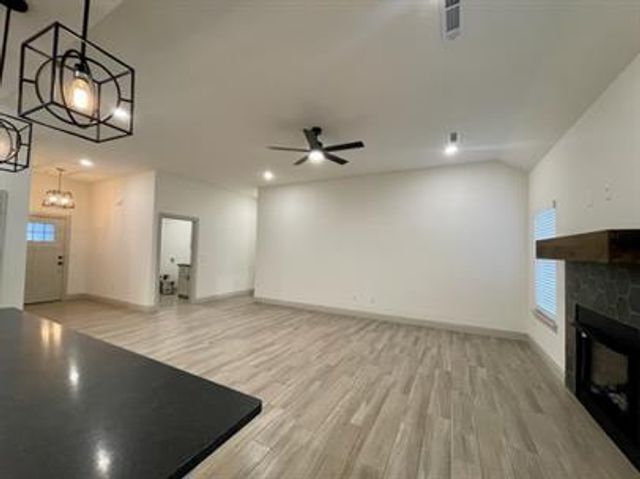 1024 Laux Lane, Pea Ridge, AR 72751