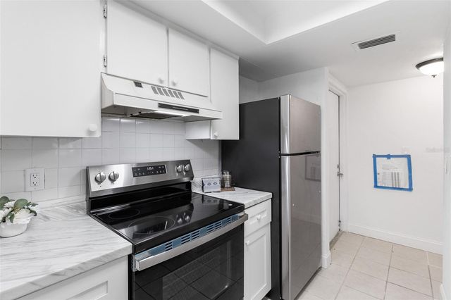 2614 COVE CAY DRIVE 105, Clearwater, FL 33760