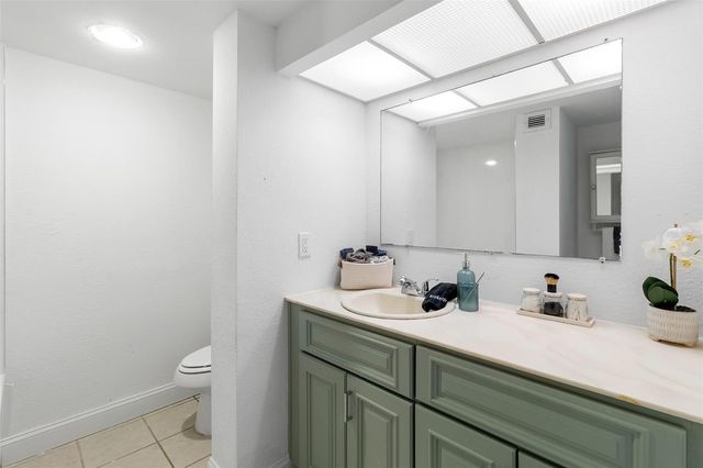 2614 COVE CAY DRIVE 105, Clearwater, FL 33760