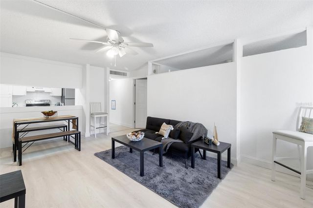 2614 COVE CAY DRIVE 105, Clearwater, FL 33760